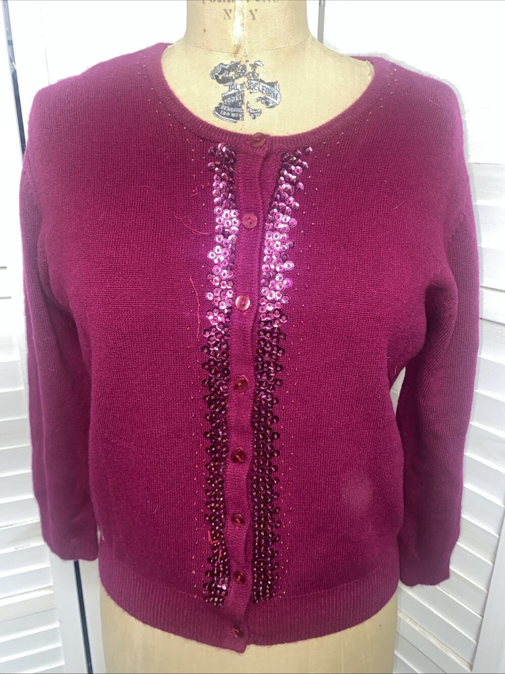 Outfit JPR Fitted Cardigan Sweater Sequins Beads Women's Large Burgundy